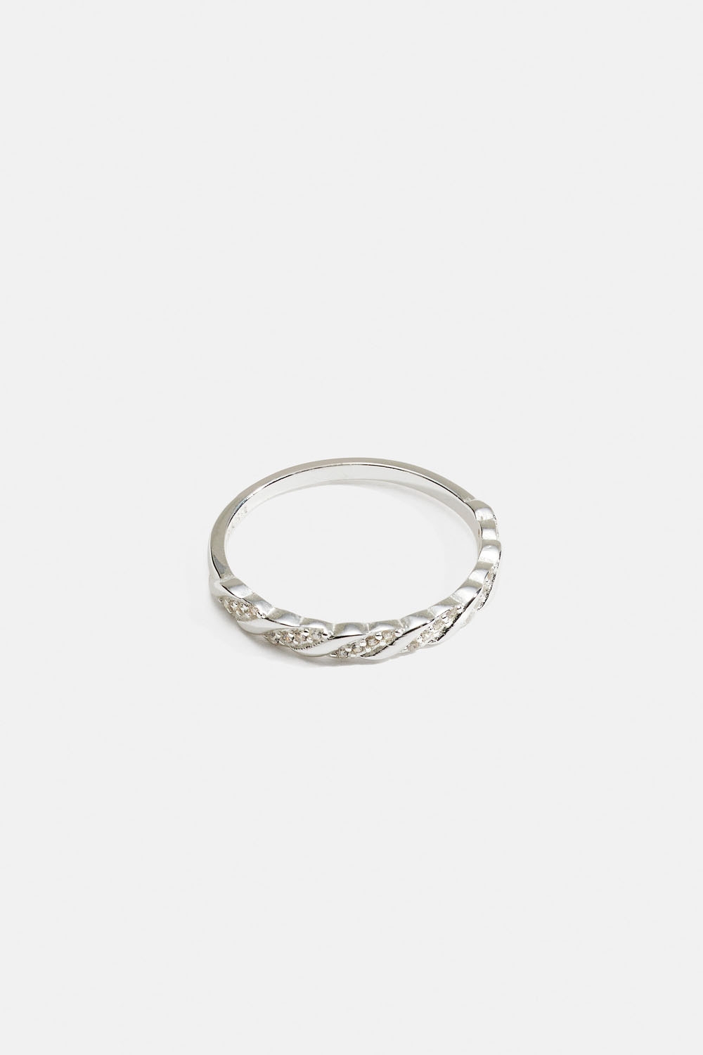 Snoet ring i ægte sølv med kubisk zirkonia i gruppen Store week / hos Glitter (5560009710)