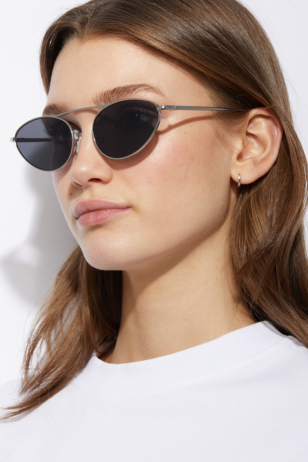 Køb Slanke eye-solbriller med metalstel på