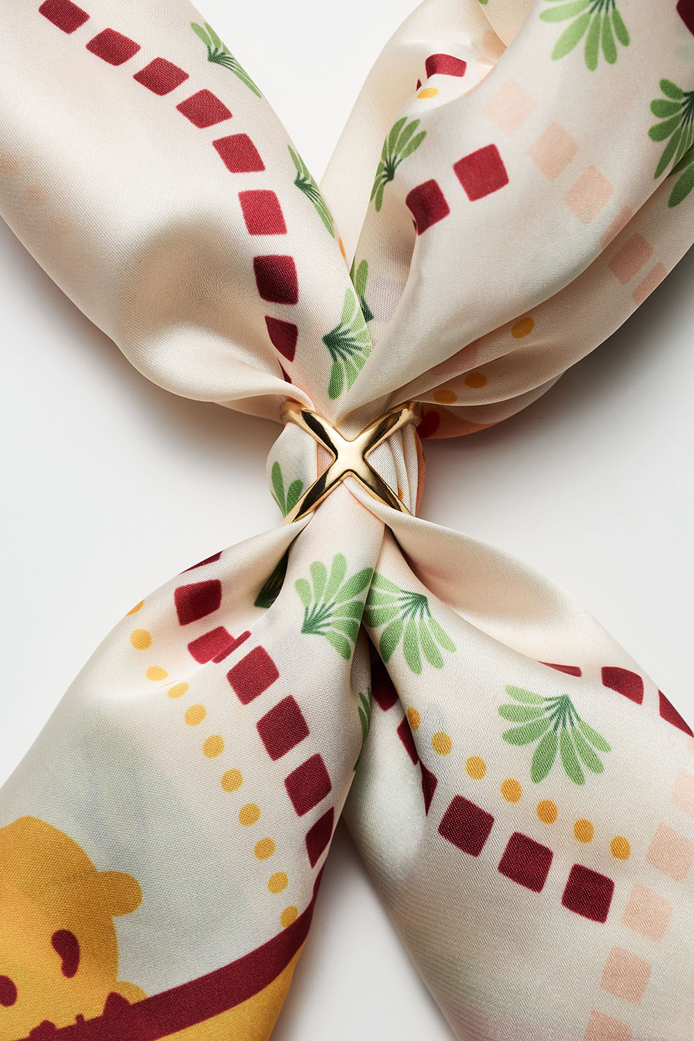 Guldfarvet krydset scarf ring