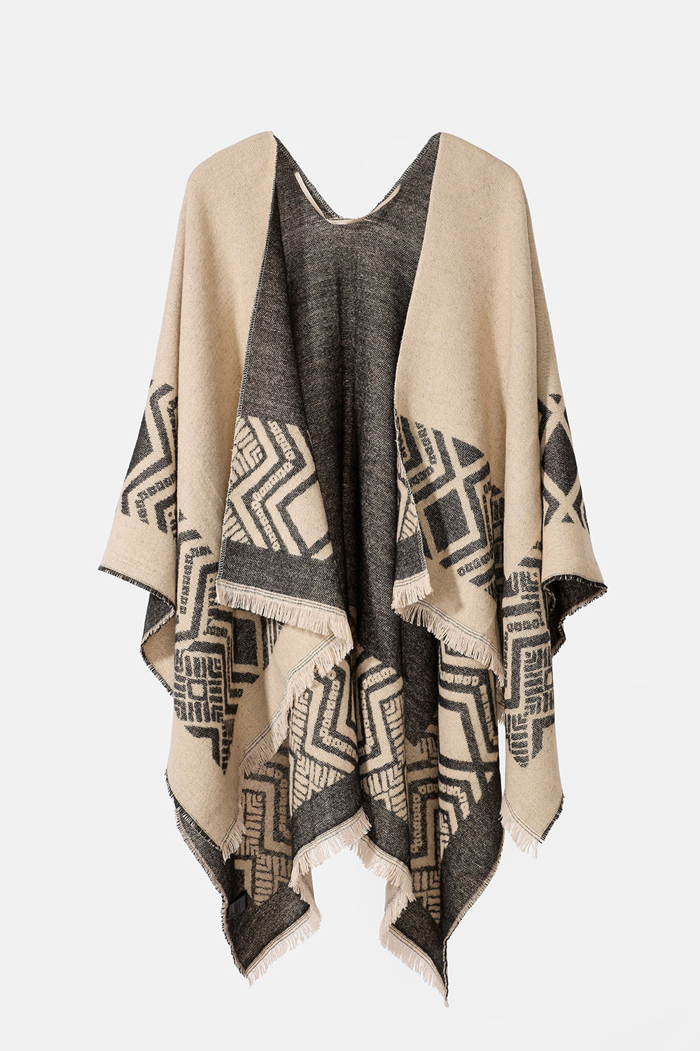 Beige poncho med mønster