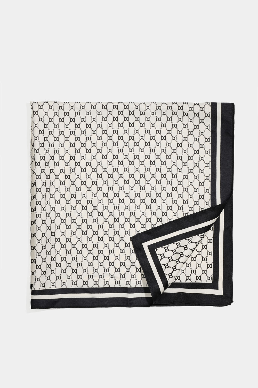 Tørklæde i silkeimitation med DD-mønster