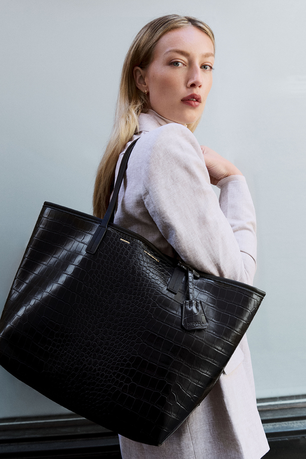 Sort tote bag med krokodillemønster