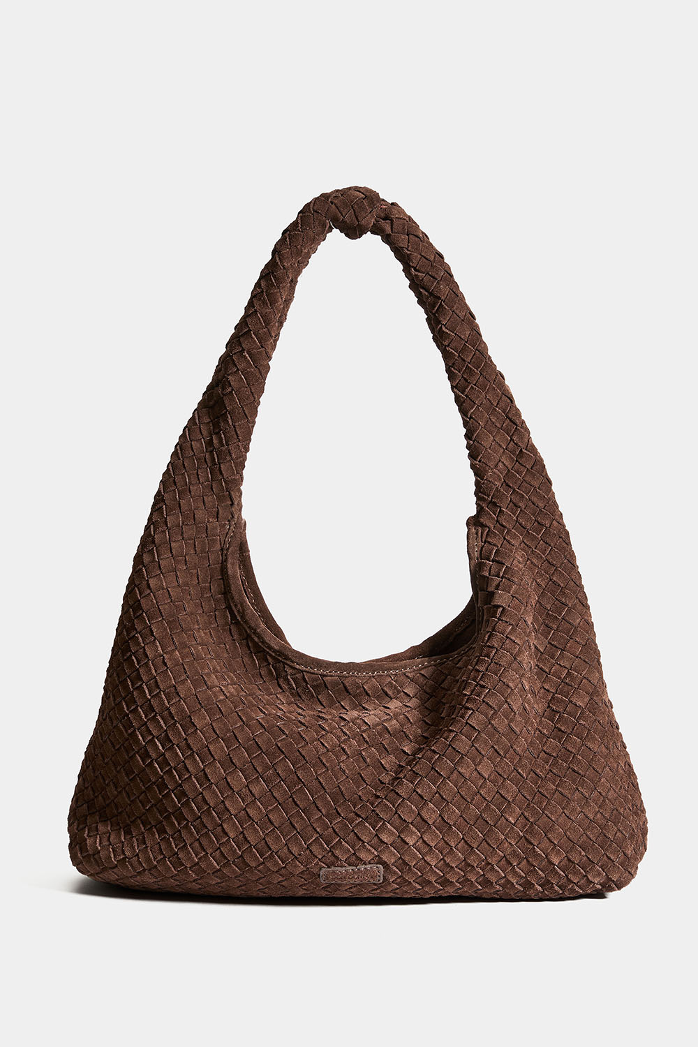 Brun ruskindstaske med flettet struktur