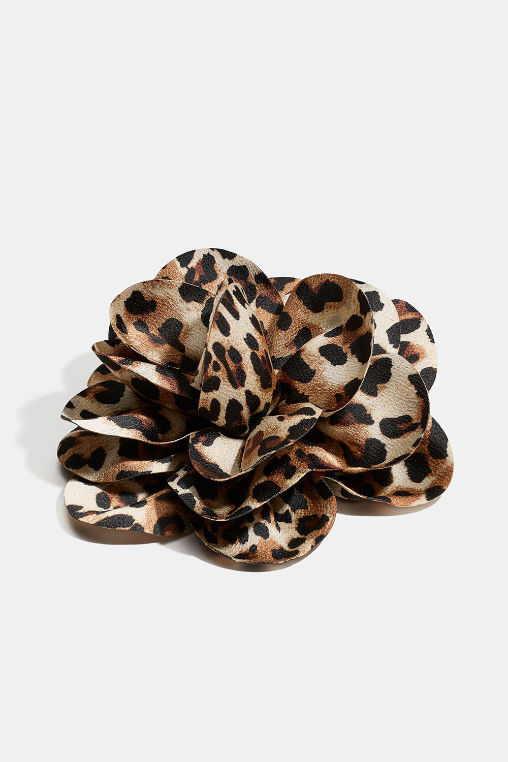 Broche med stor leopardmønstret blomst
