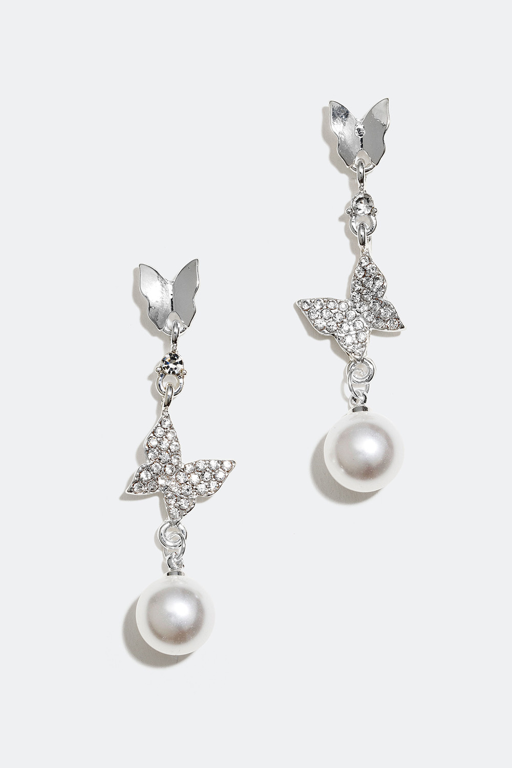 Øreringe med sommerfugle og perler