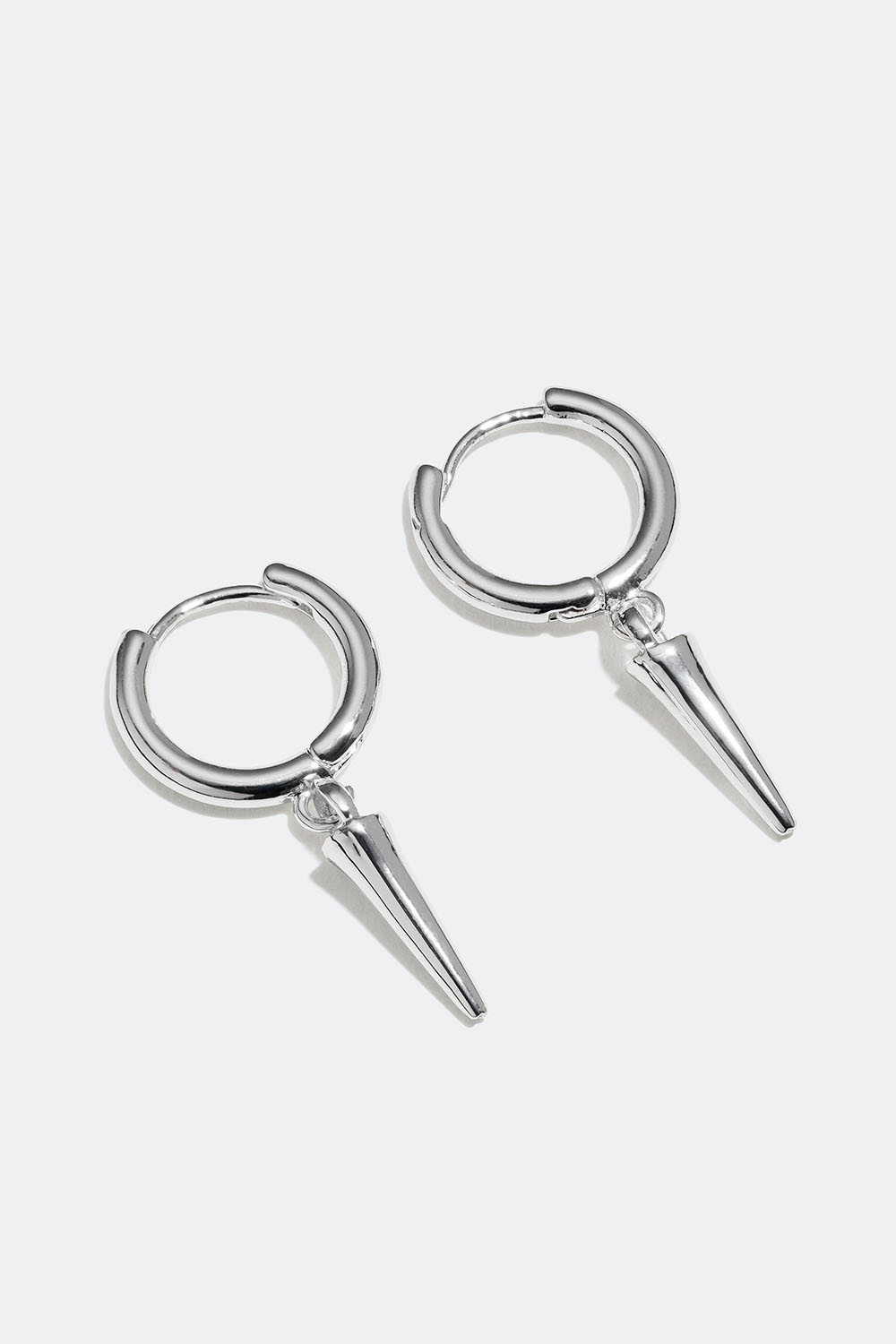 Små hoops med nitter