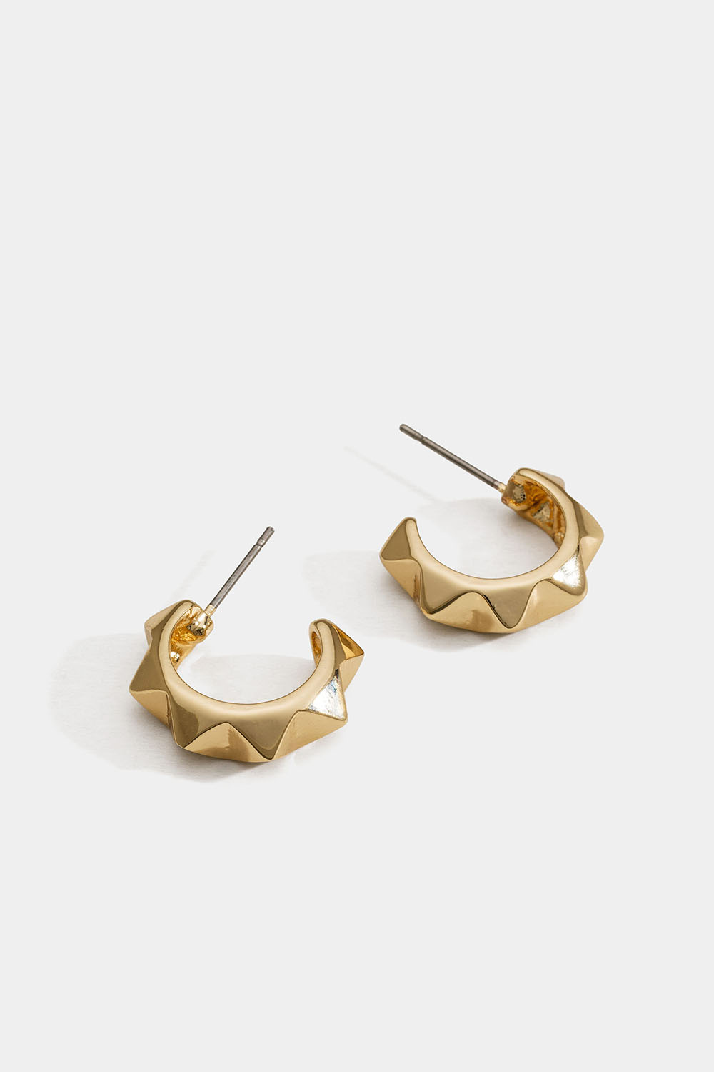 Guldfarvede hoops med nitter