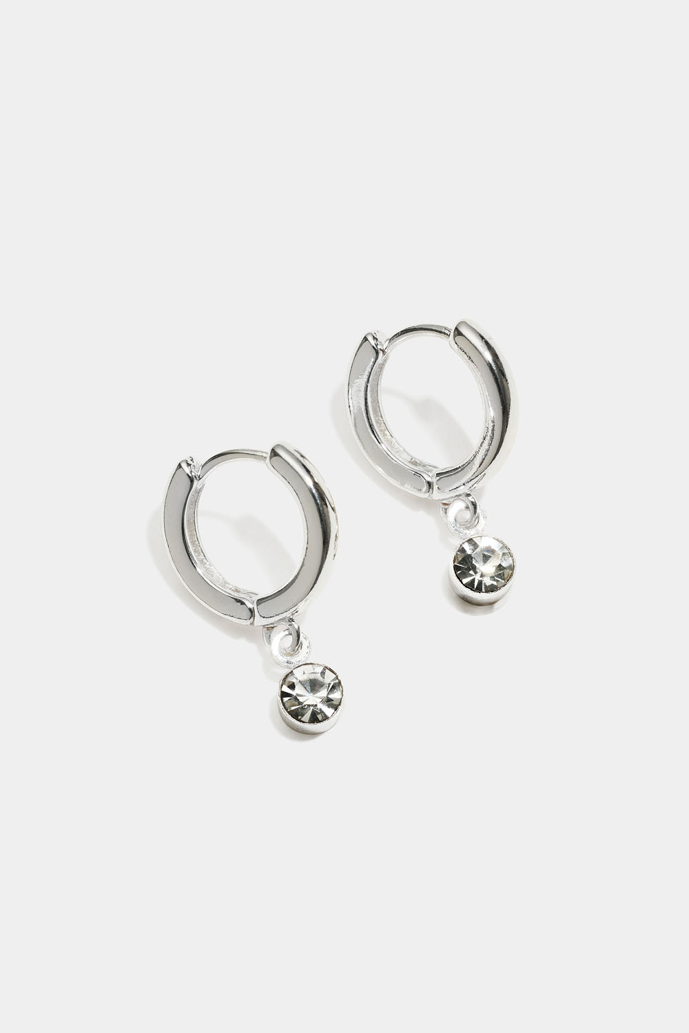 Små hoops med hængende glassten