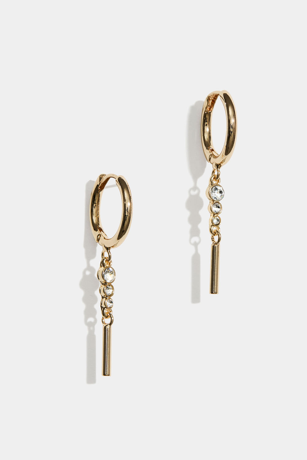 Guldfarvede hoops med hængende rhinsten og stav