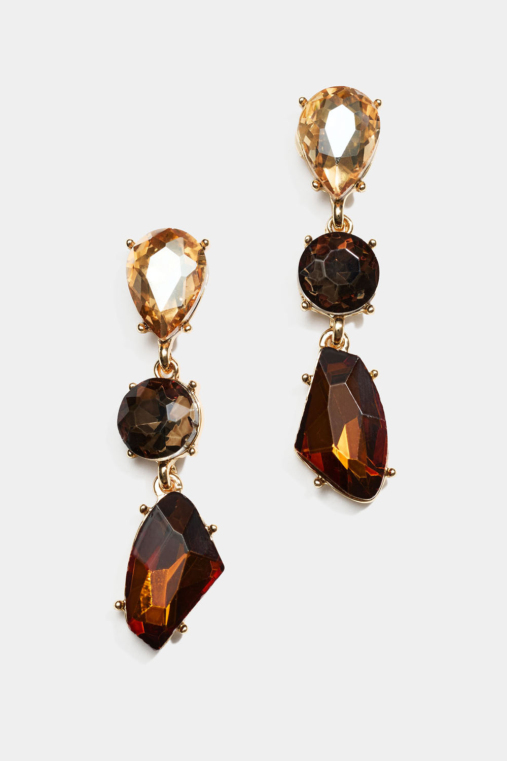 Øreringe med tre brune glassten