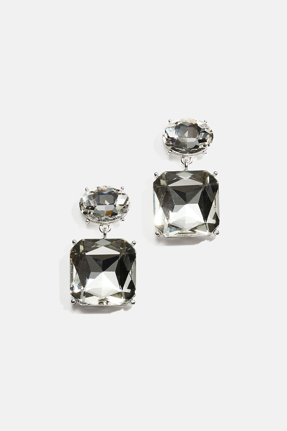 Øreringe med ovale og firkantede glassten