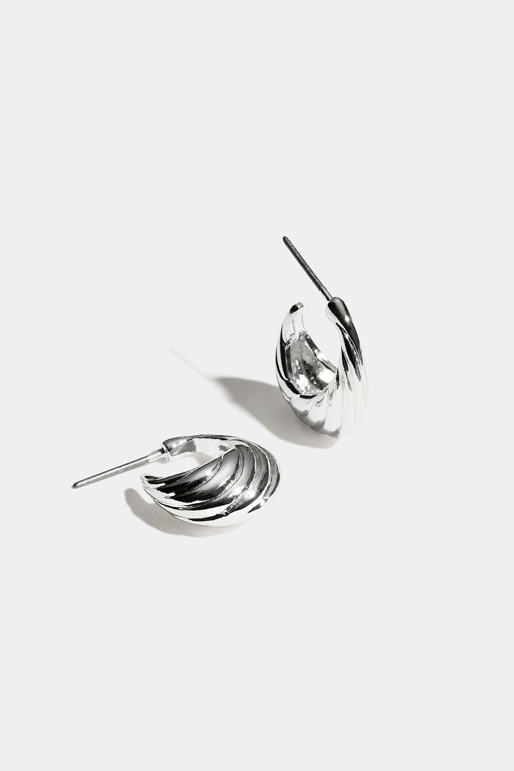 Chunky hoops med snoet design