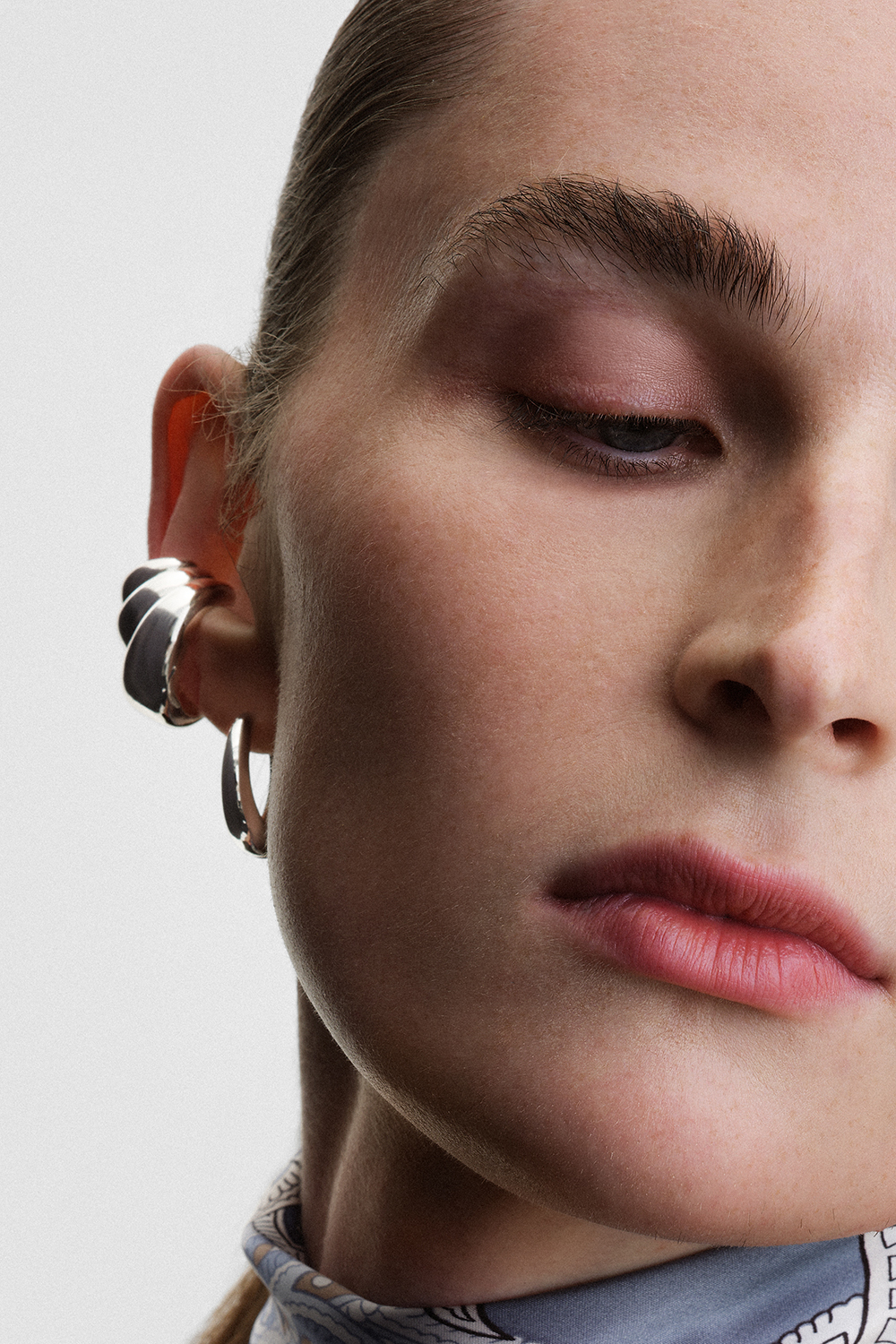 Trippel earcuff med chunky design.
