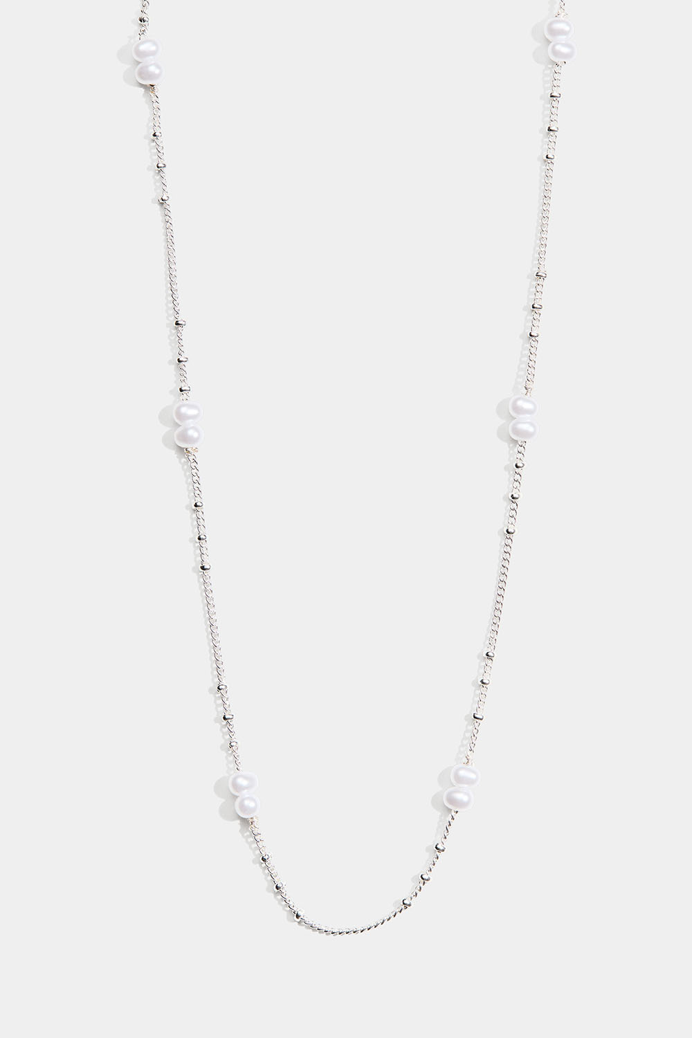 Tynd halskæde med ovale hvide perler