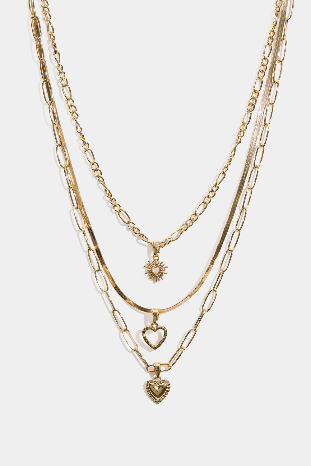 Guldfarvet trippel halskæde med vedhæng