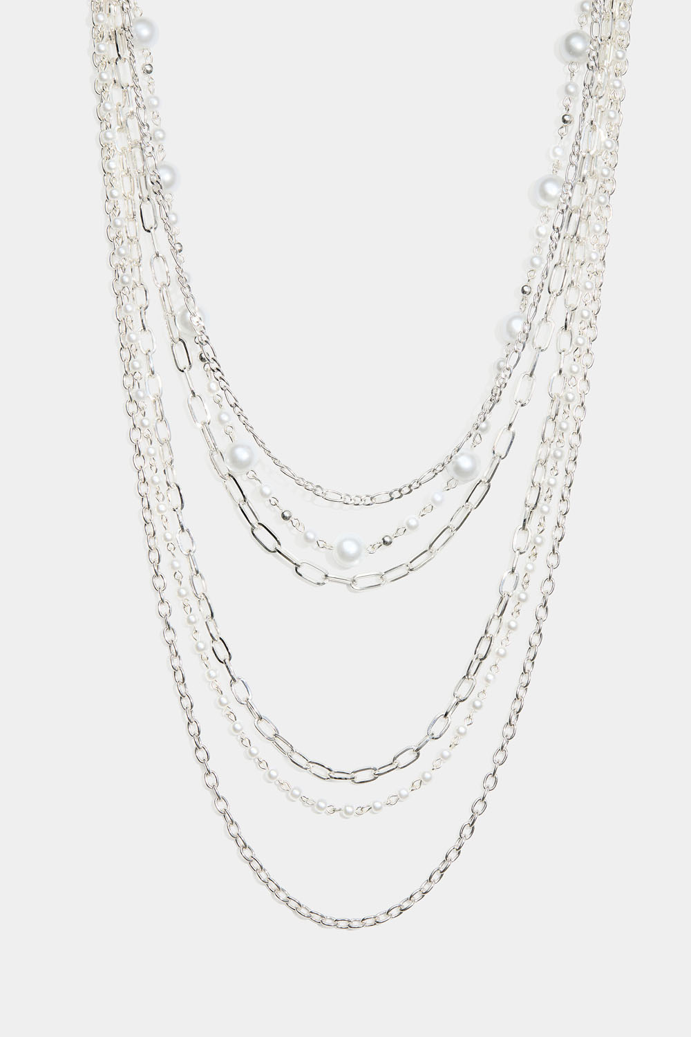 Lang halskæde med perler og forskellige kæder