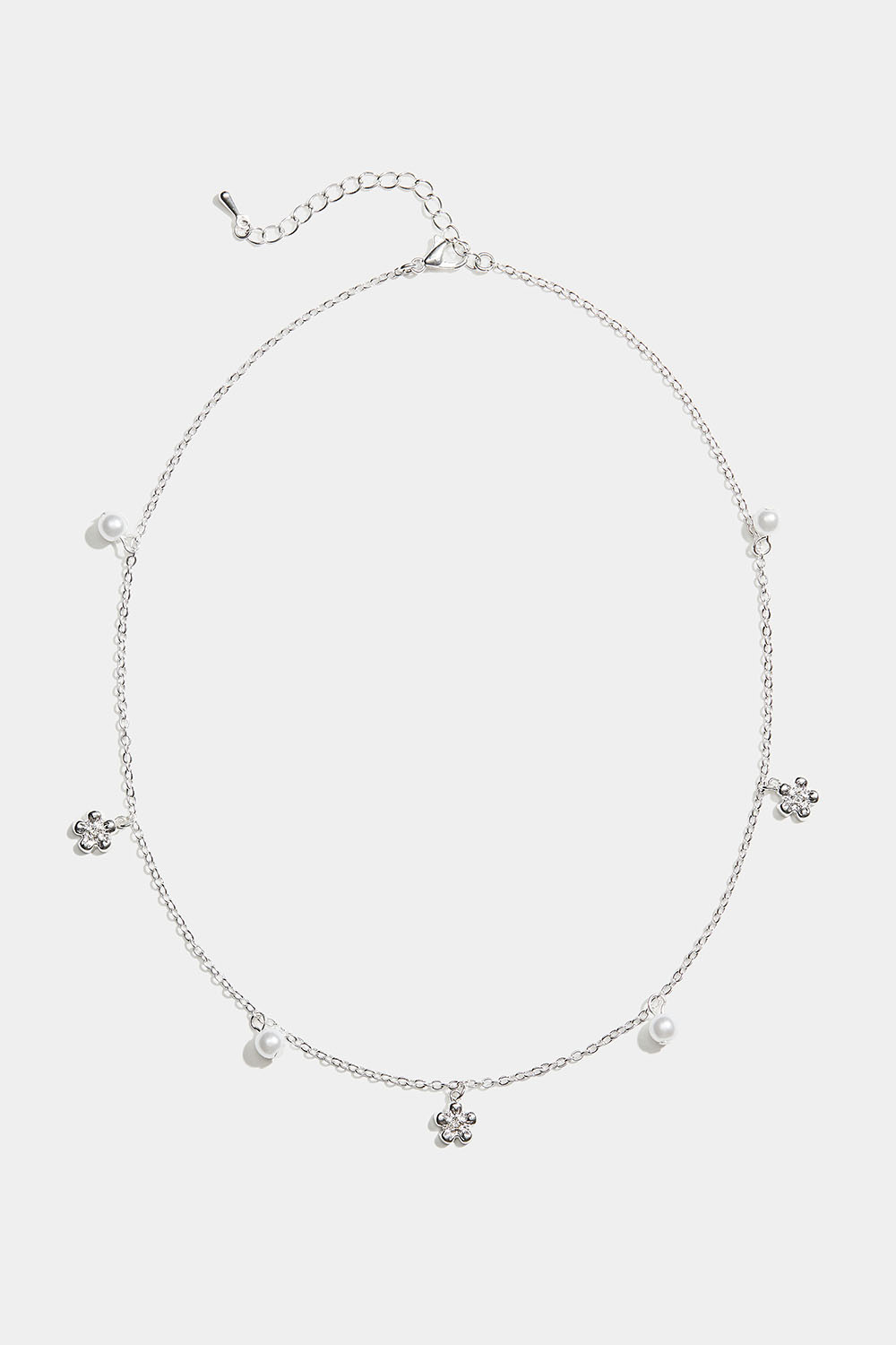 Halskæde med blomster og hvide perler