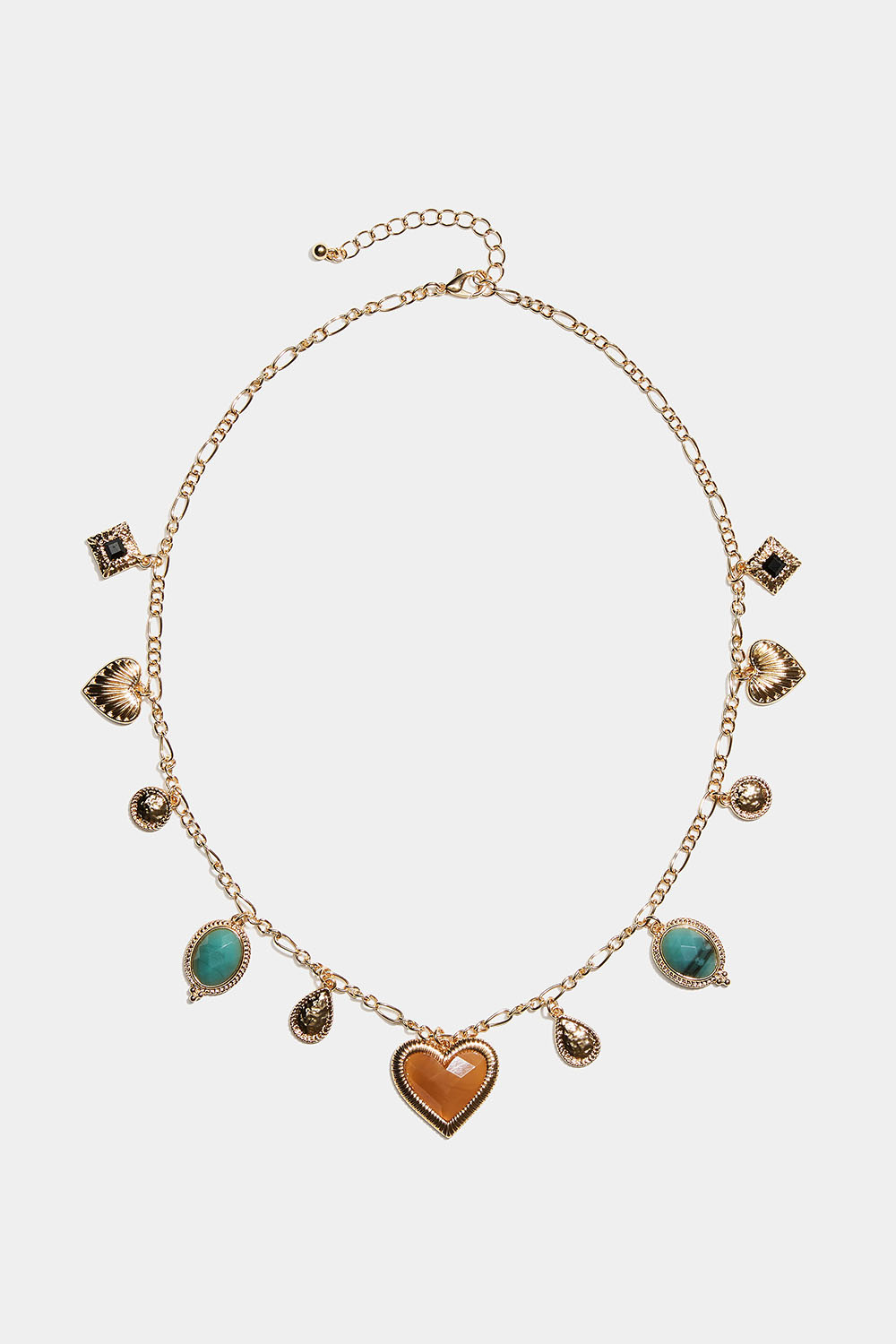 Guldfarvet halskæde med forskellige vedhæng