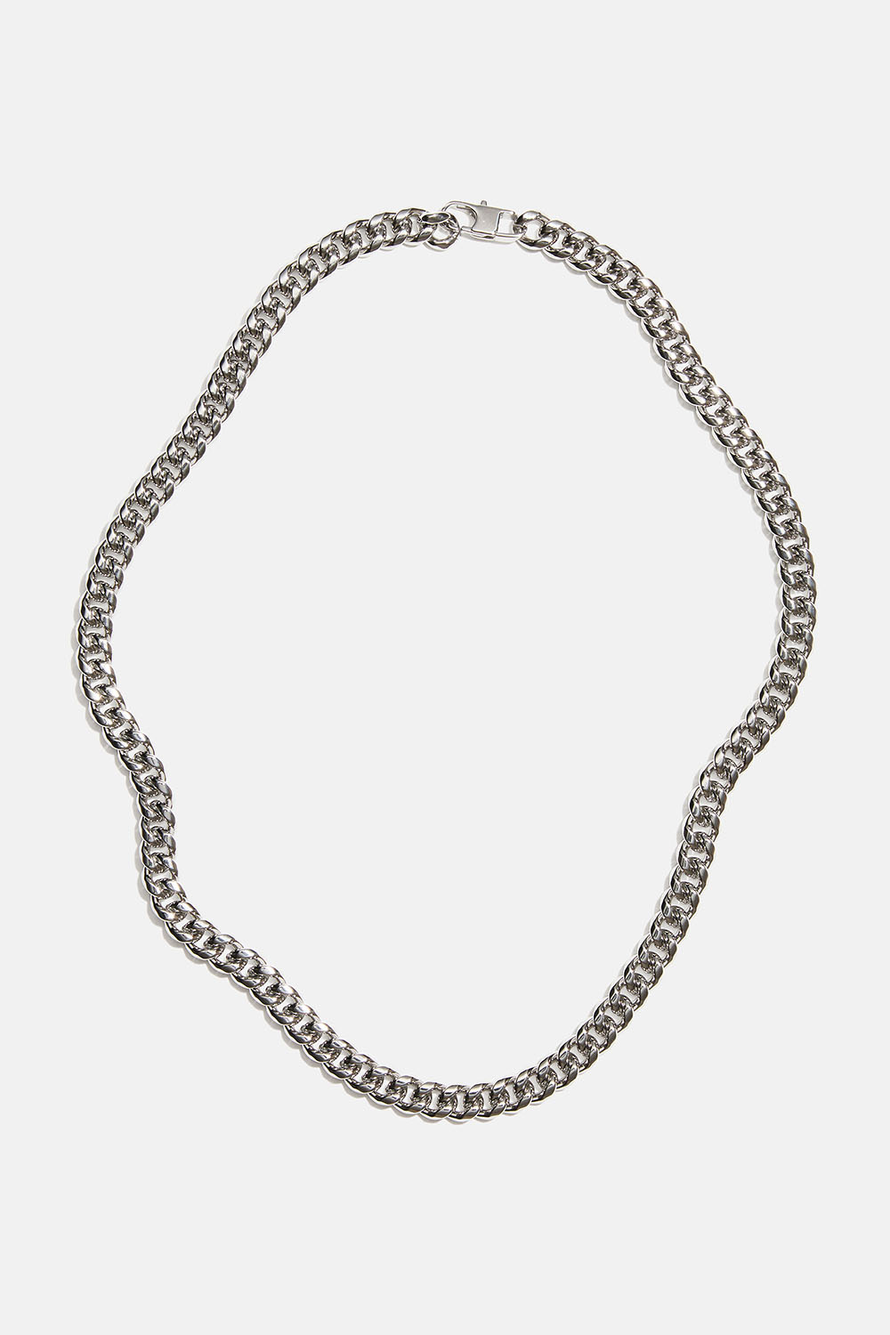 Halskæde med bred pansret stålkæde