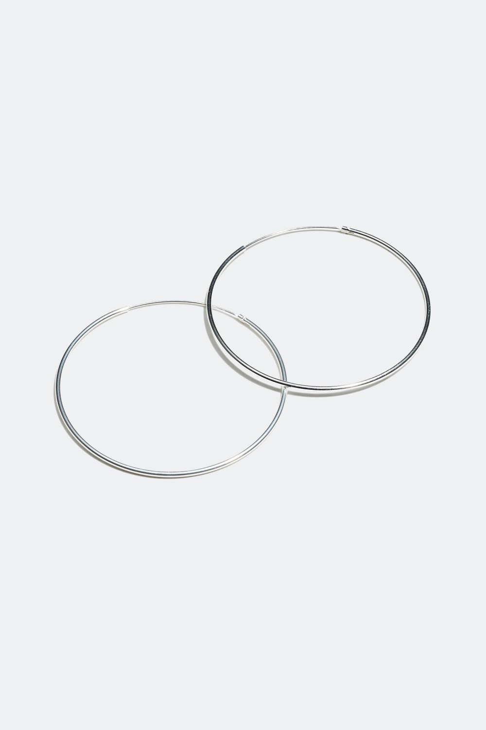 Creoler i sølv, 5 cm.