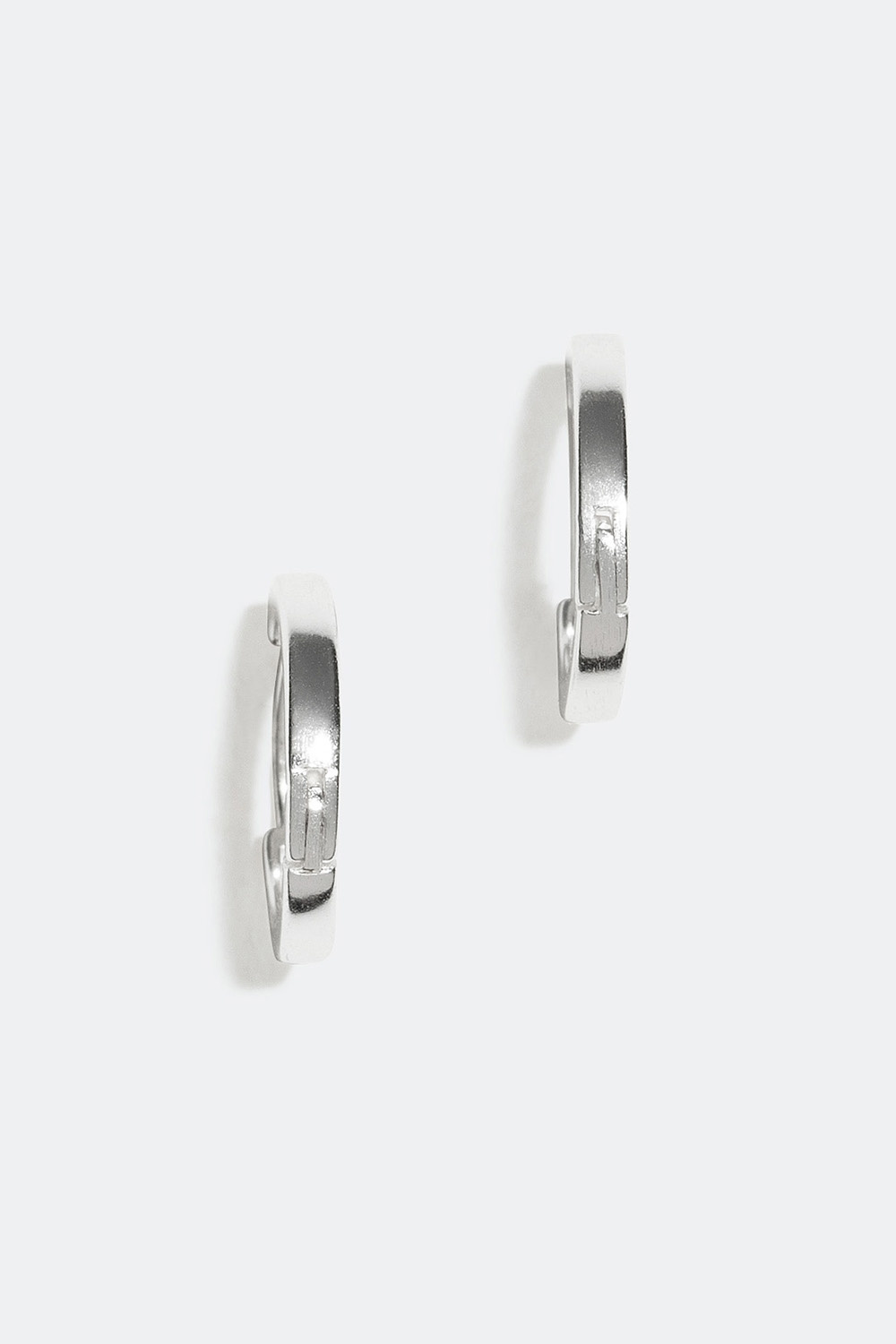 Små flade hoops i ægte sølv, 1 cm
