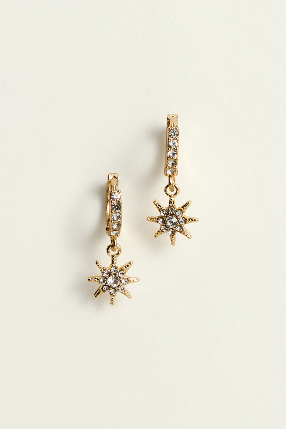 Hoops med stjerneformede vedhæng og glassten