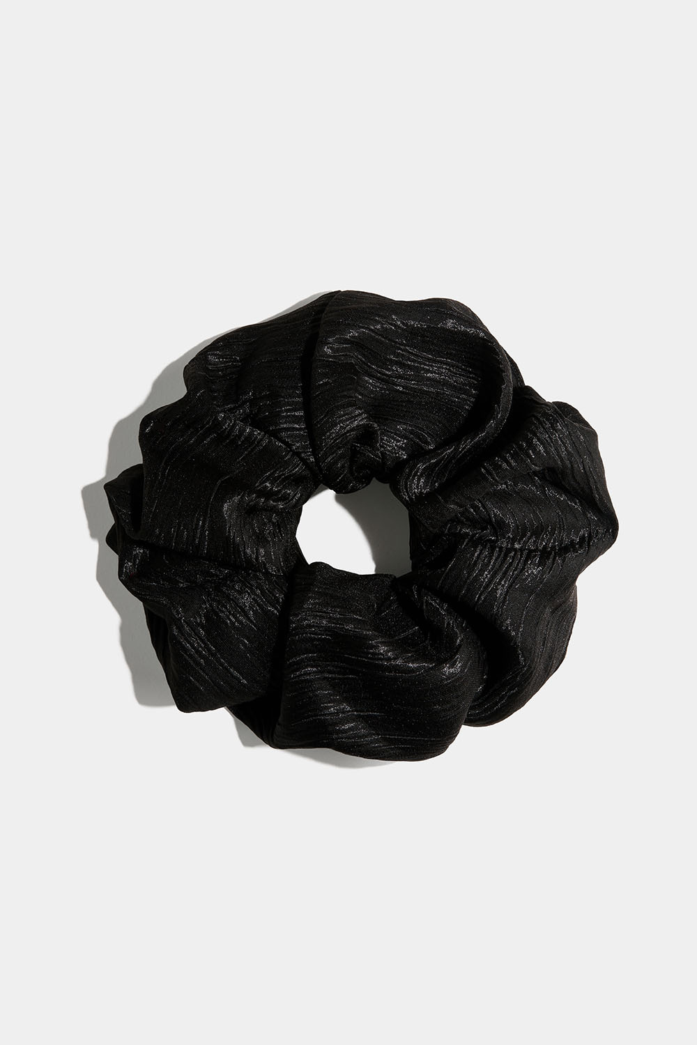Stor sort glansfuld scrunchie