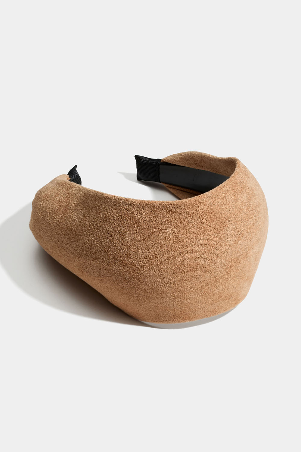 Hårbøjle i bredt stof af imiteret ruskind, lysebrun