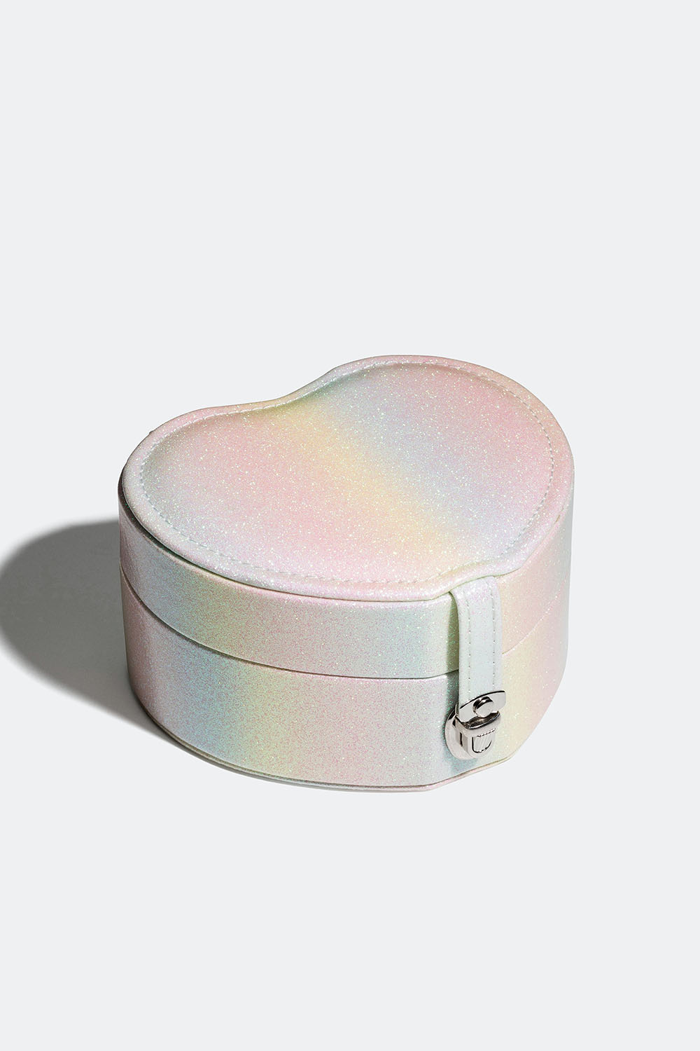 Hjerteformet smykkeskrin i lyse regnbuefarver