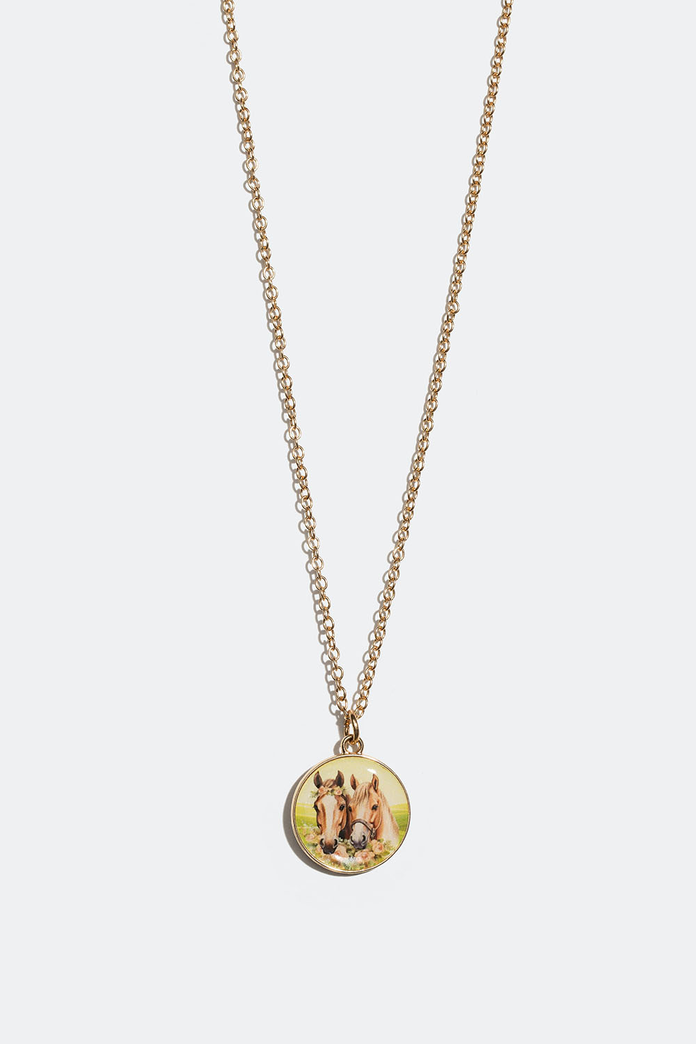 Halskæde med rundt vedhæng med heste