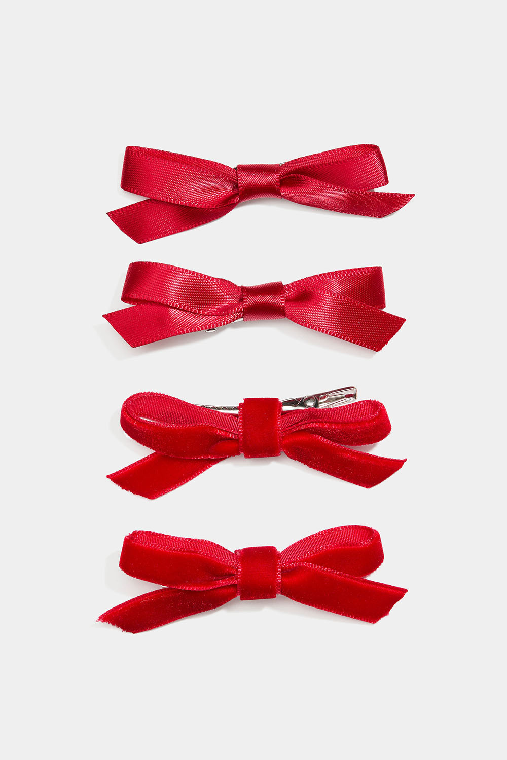 Hårspænder med røde sløjfer i fløjl og satin, 4-pak