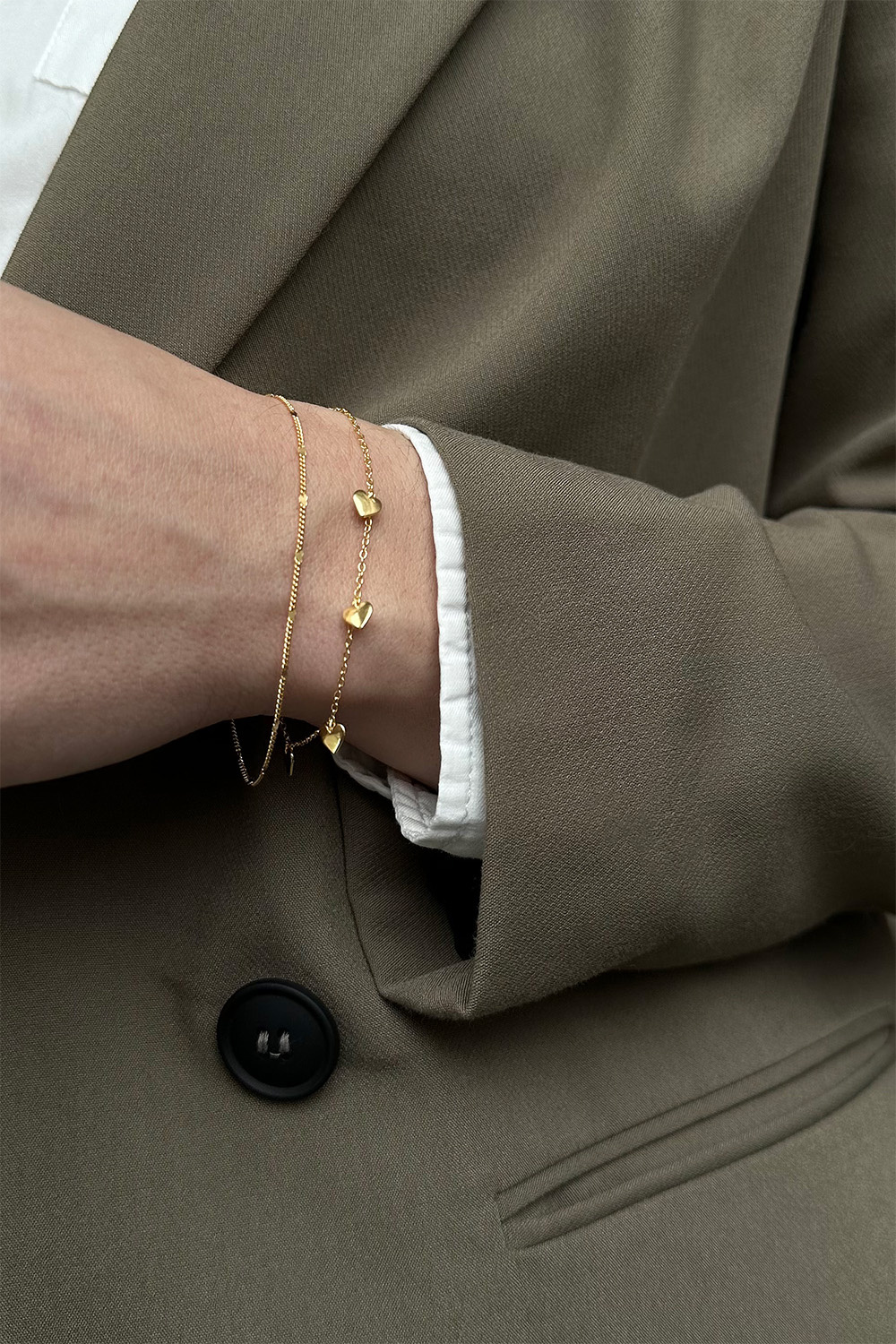 Armbånd i 18k forgyldt ægte sølv med små hjerter