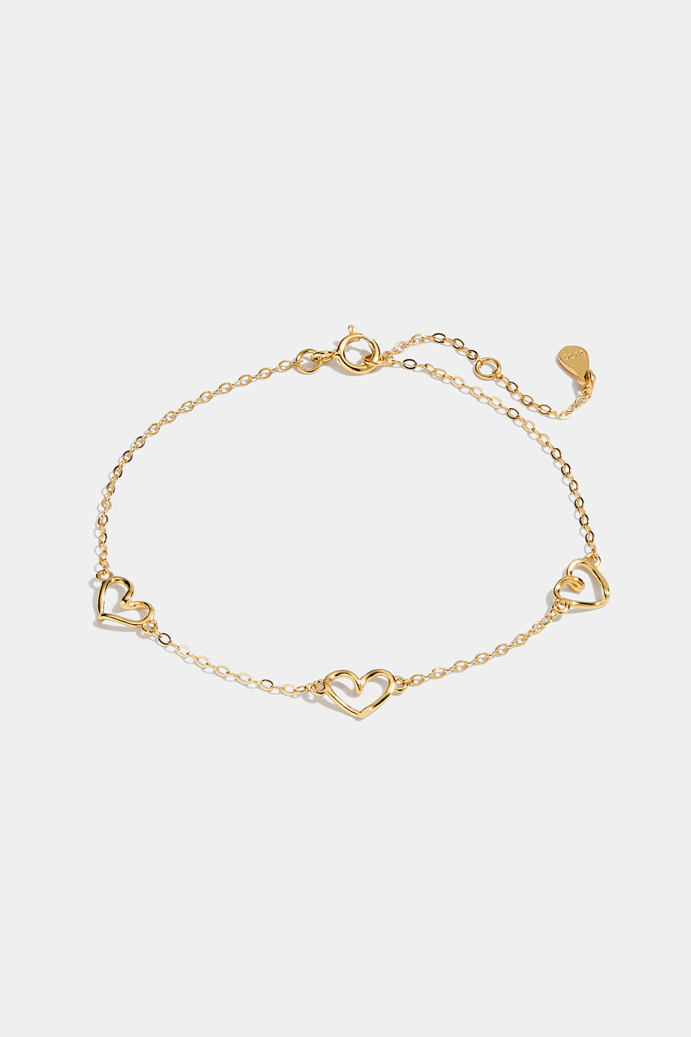 Tyndt armbånd med hjerter i 18k guldbelagt sølv