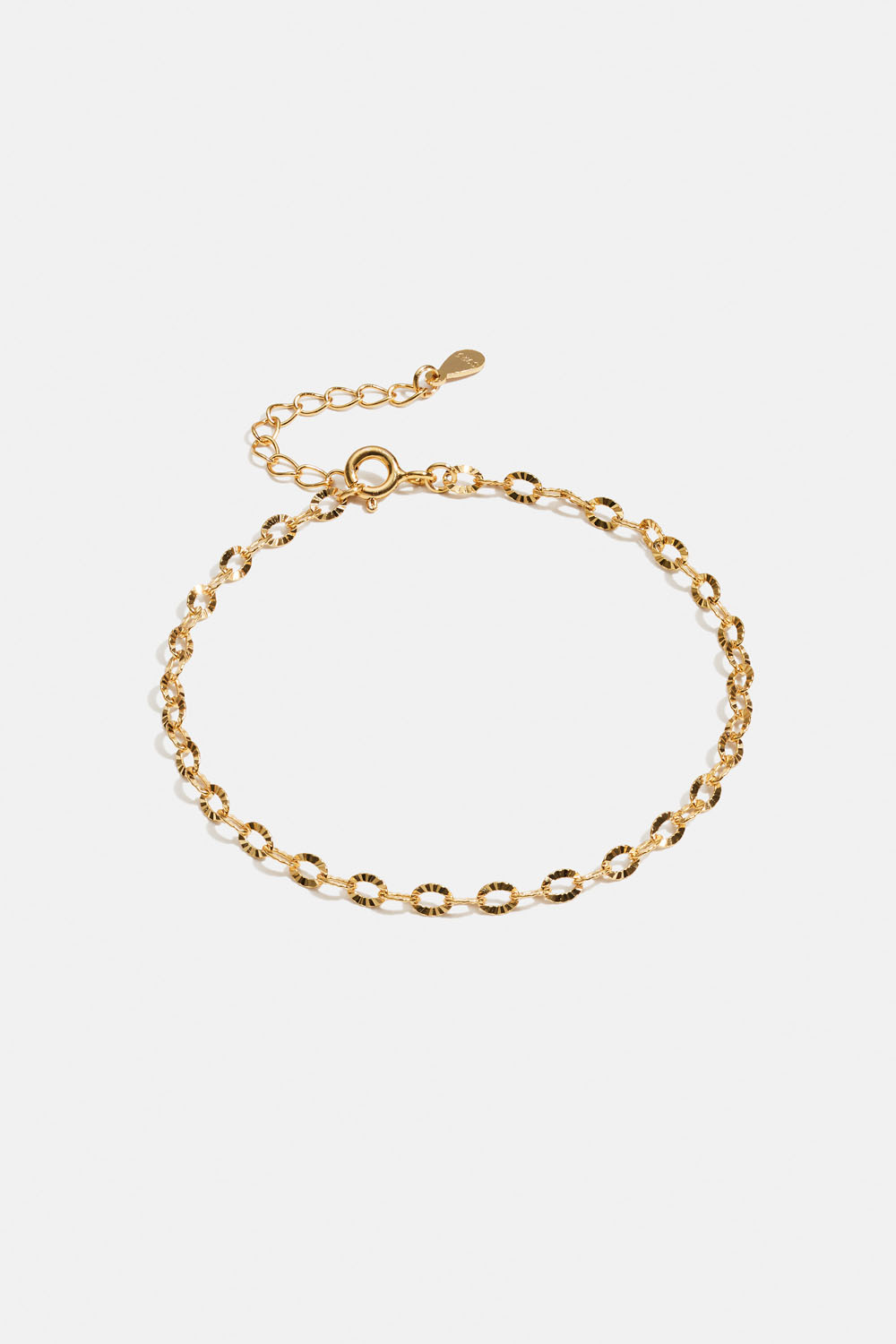 Armbånd i 18 karat guldbelagt ægte sølv med riflet kæde