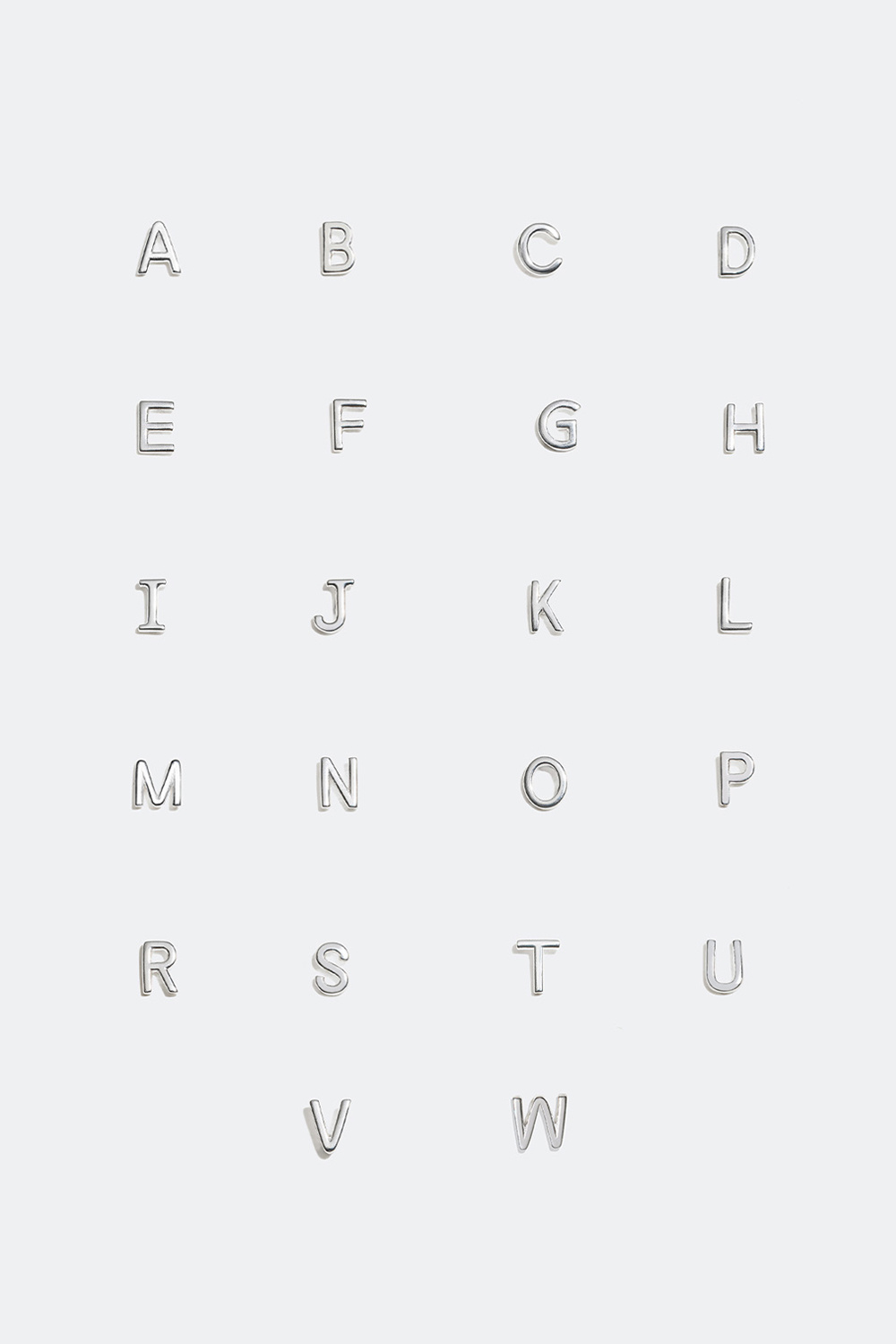 Ørestikker i ægte sølv med bogstaver