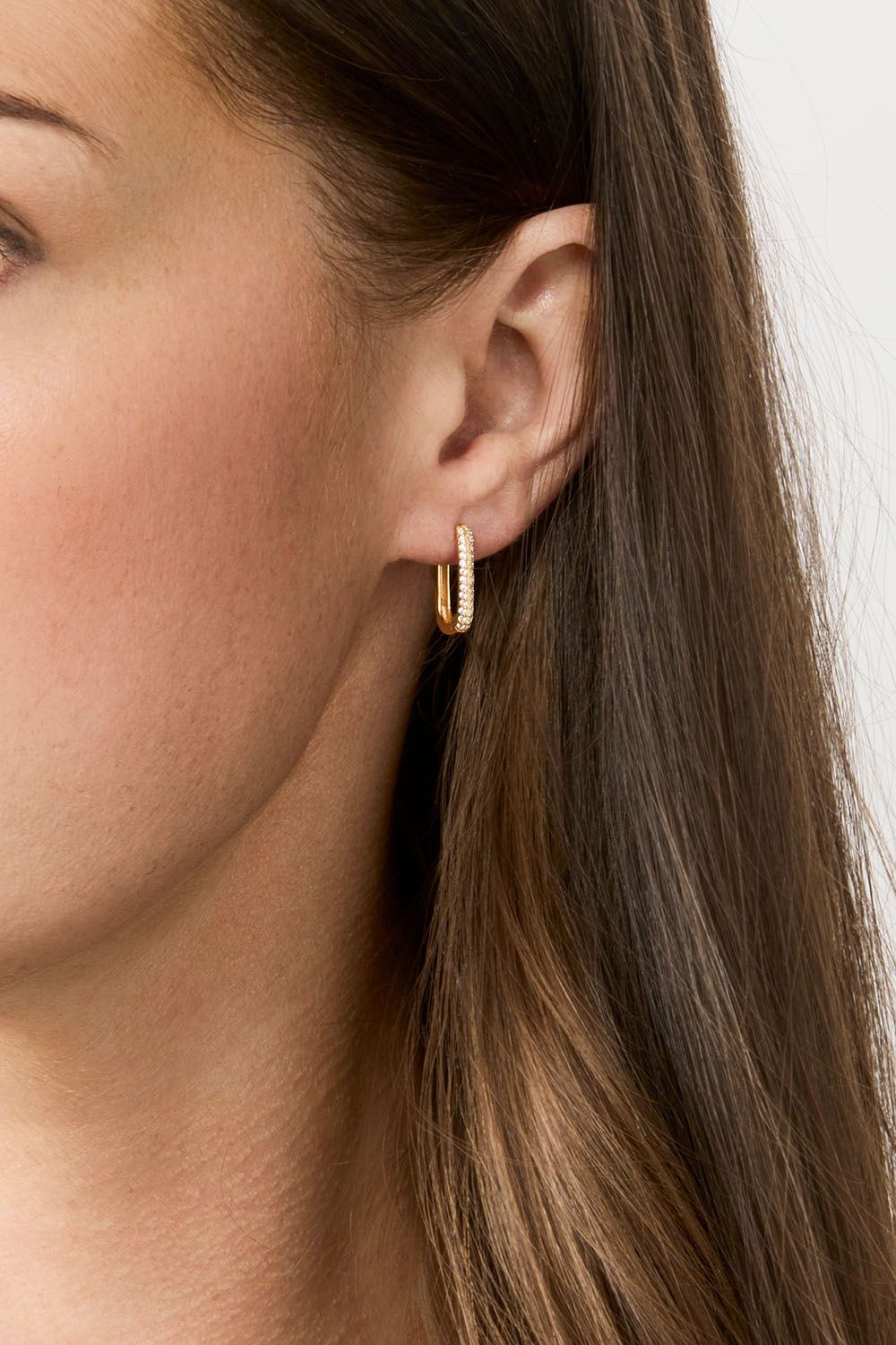 Rektangulære hoops med kubisk zirkonia forgyldt med 18 kt. guld