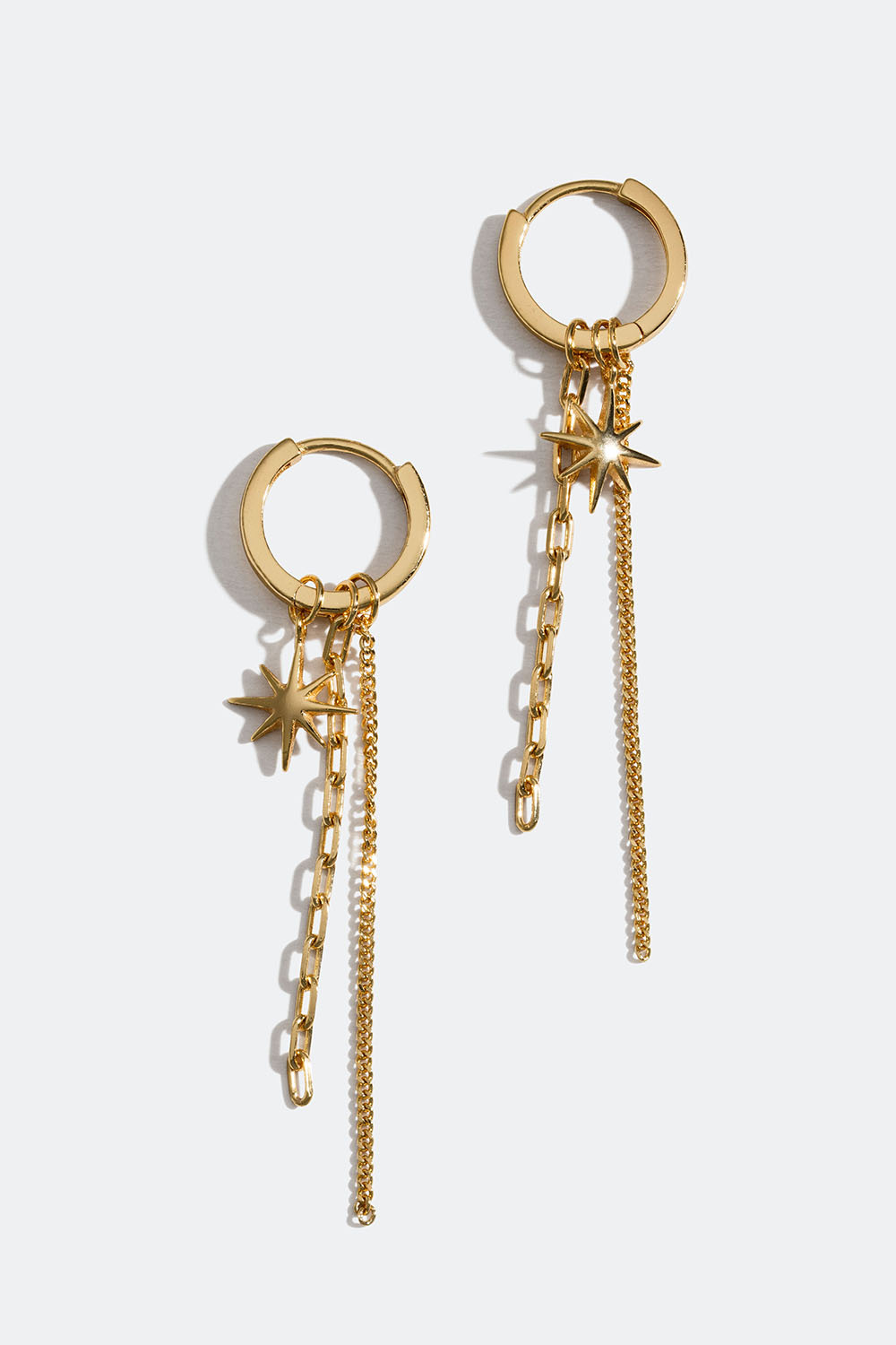 Små hoops i 18 karat forgyldt ægte sølv med stjerner og led