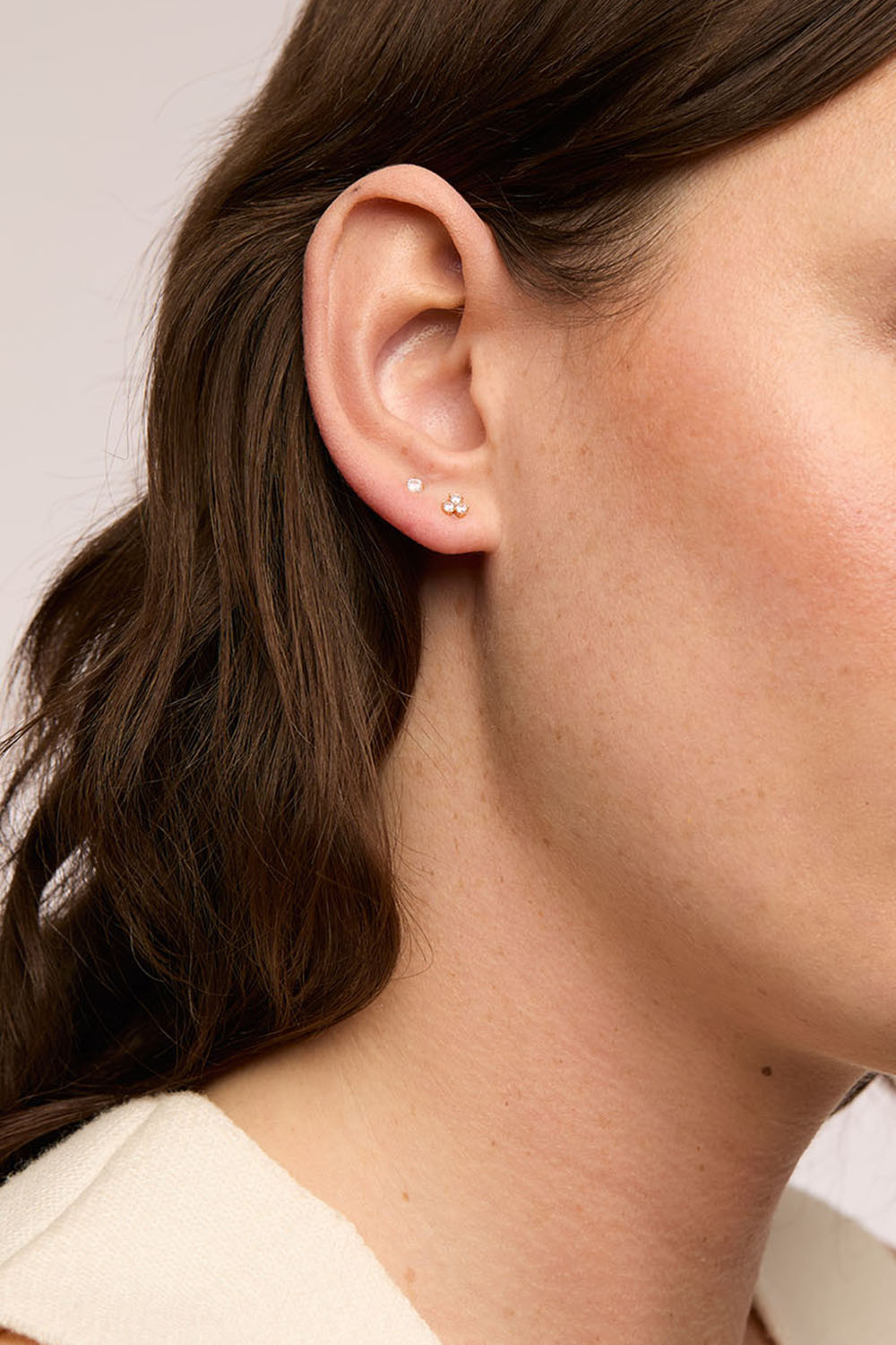 Små øreringe i ægte sølv med kubisk zirkonia. 2-pak