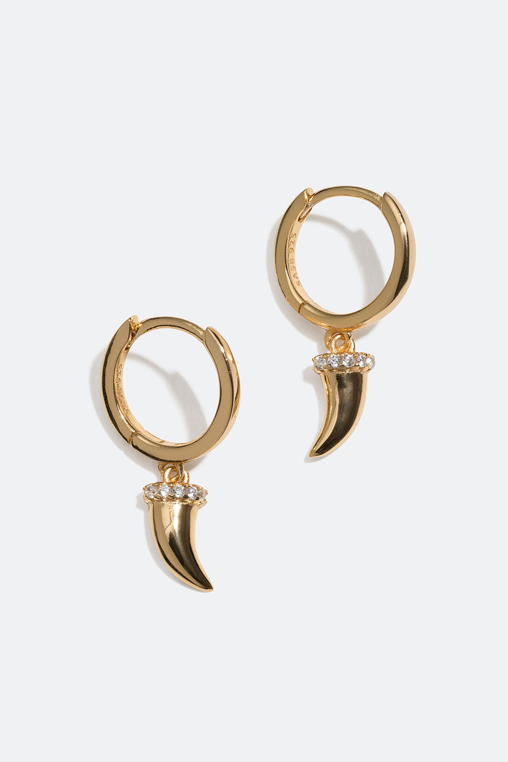 Små hoops i 18 karat forgyldt ægte sølv med hajtand og Cubic Zirconia