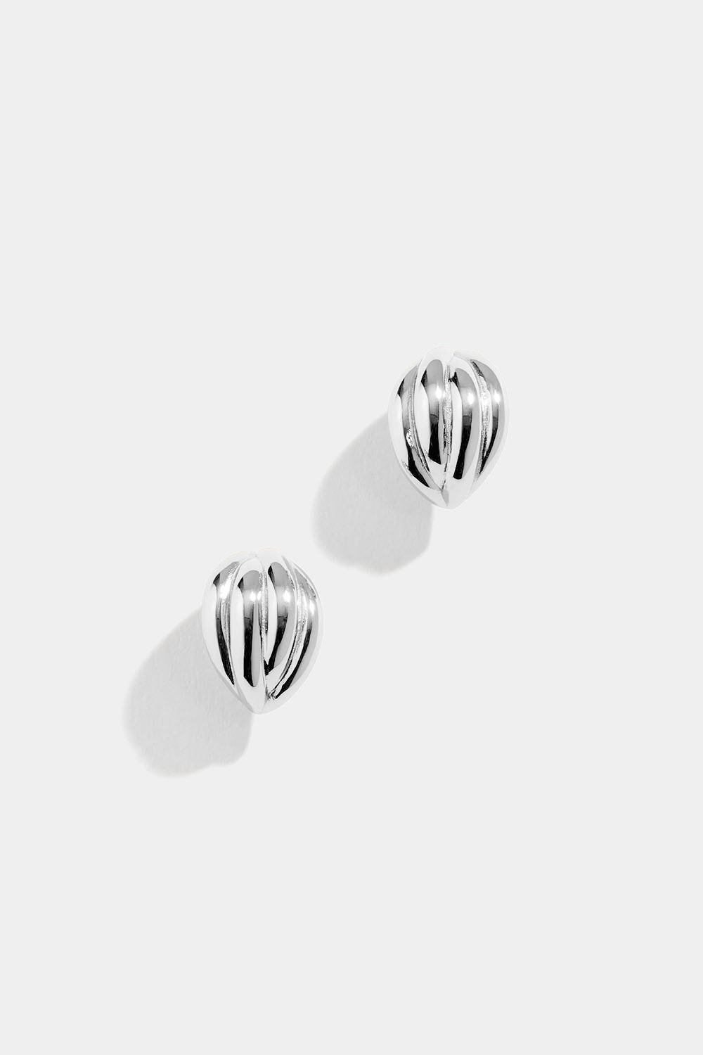 Brede hoops i ægte sølv med riflet design