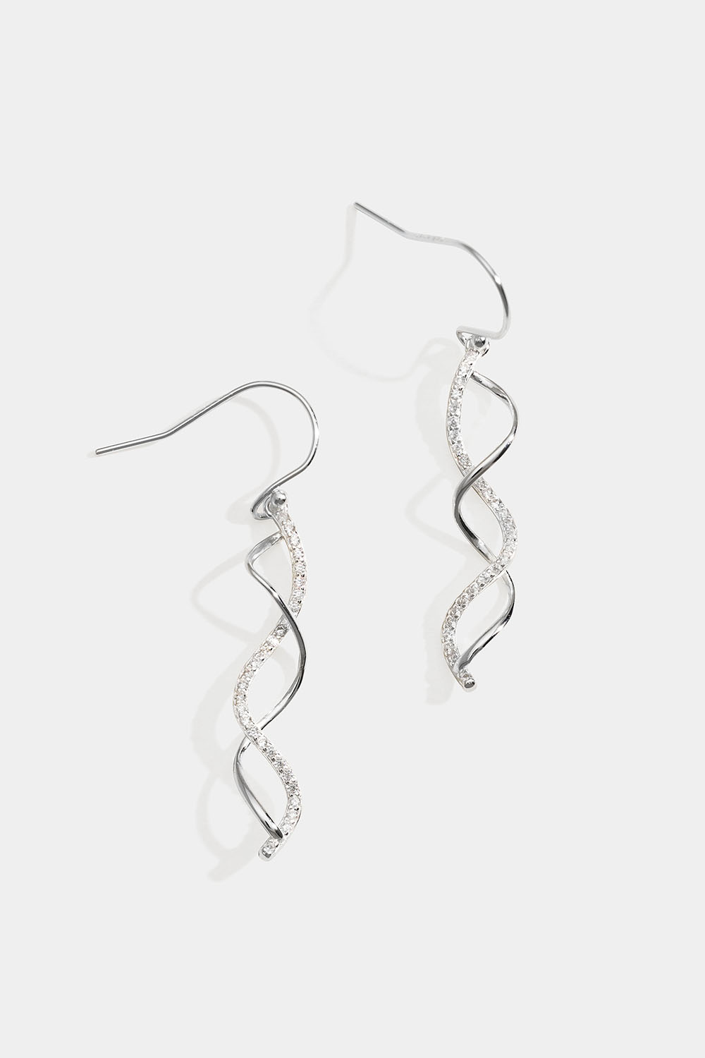 Snoede øreringe i ægte sølv med kubisk zirkonia