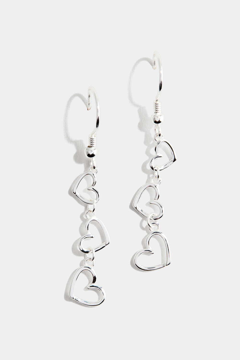 Øreringe i ægte sølv med 3 hjerter