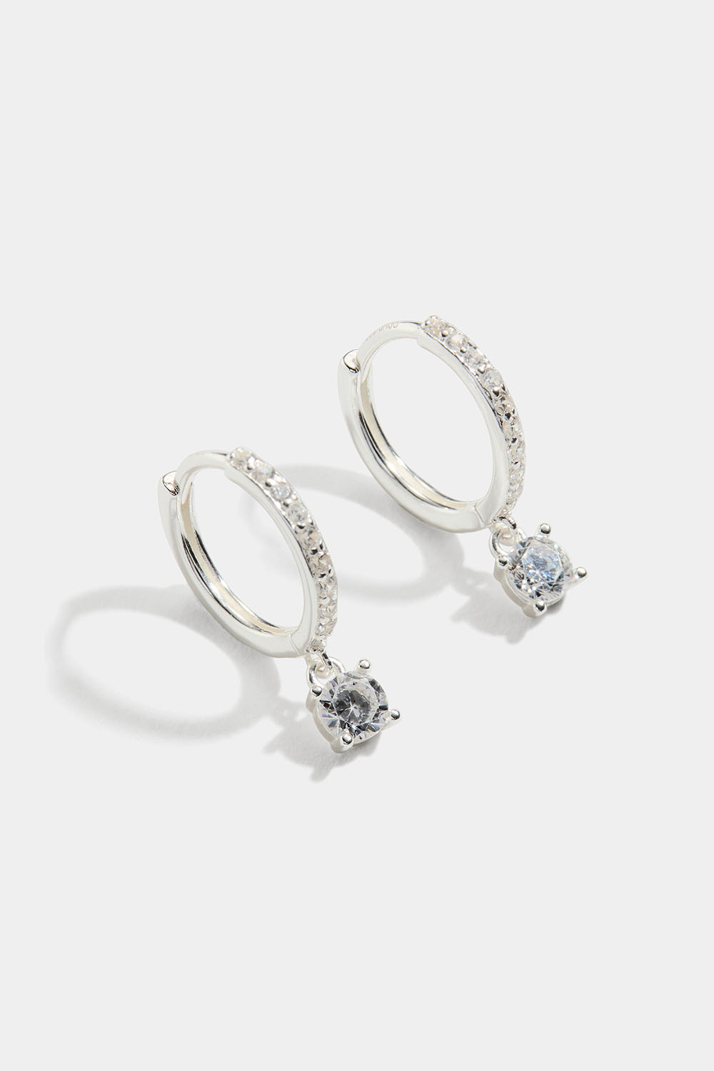 Hoops i ægte sølv med kubisk zirkonia-vedhæng