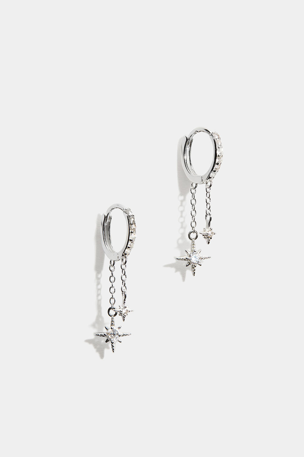 Små creoler i ægte sølv med stjernevedhæng og Cubic Zirconia