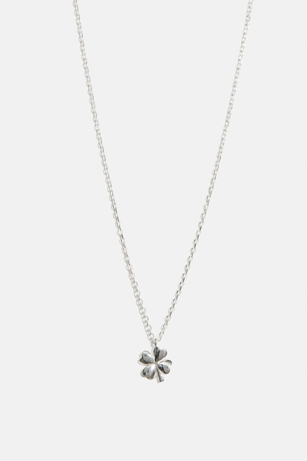 Halskæde i ægte sølv med kløver