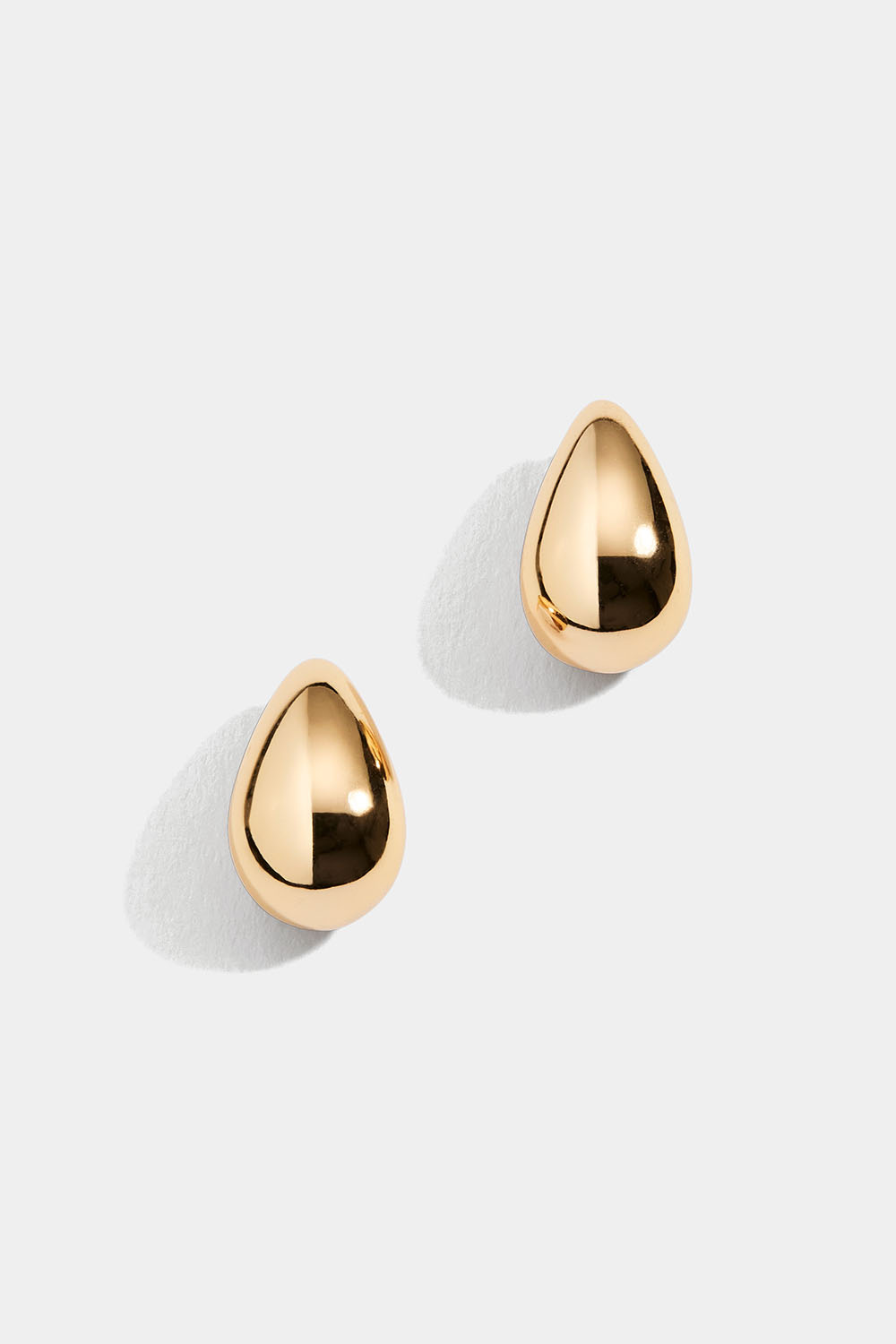 Større dråbeøreringe i 18 karat forgyldt sølv